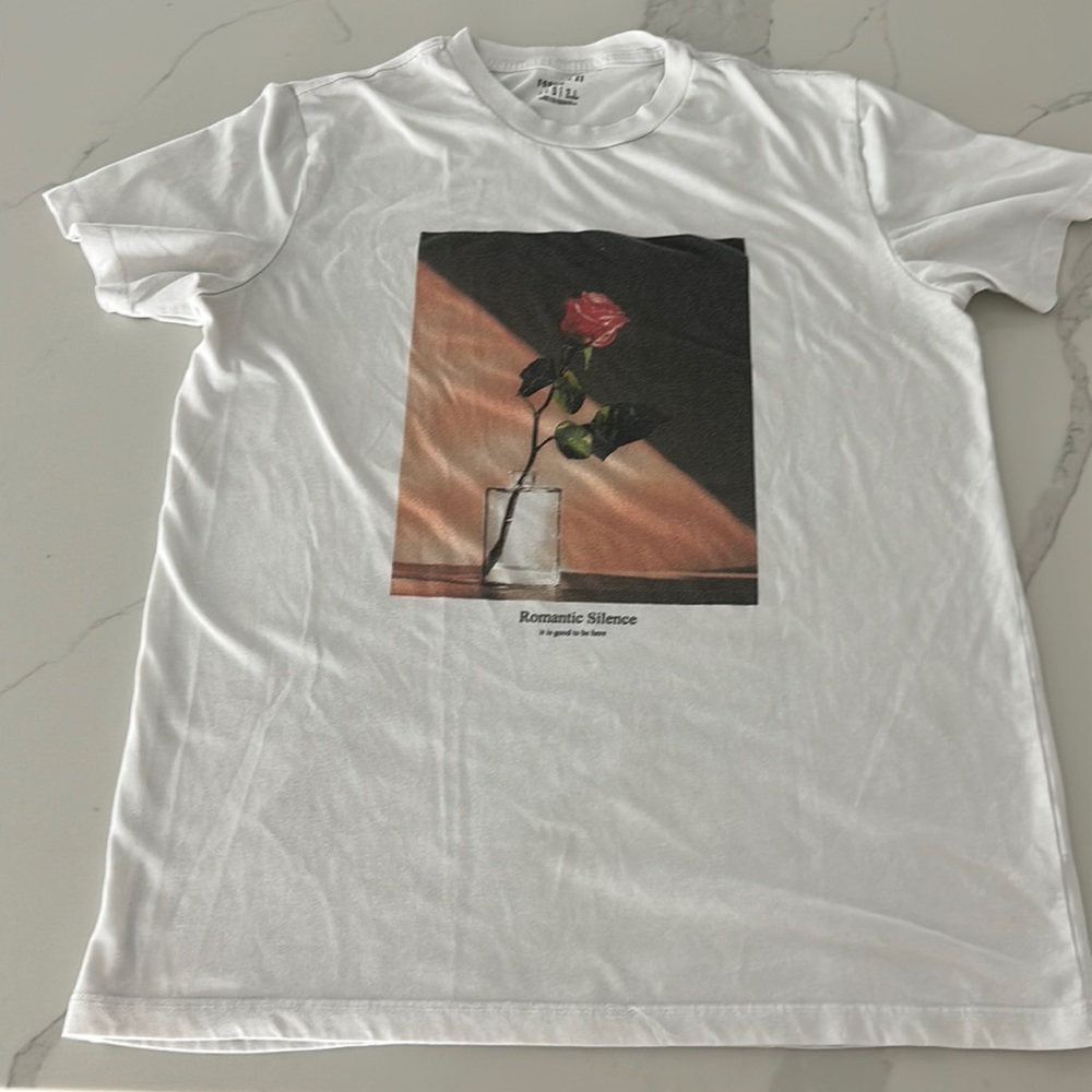 Romantic Silence Forever 21 T shirt Size Small